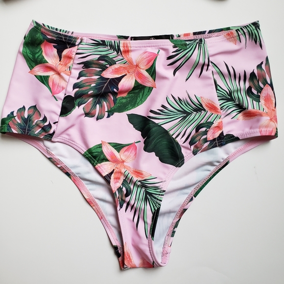 Missguided Bikini Set  Pink Flowers - Picture 6 of 9